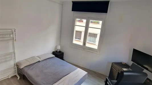Rooms in Barcelona Sants-Montjuïc - photo 3