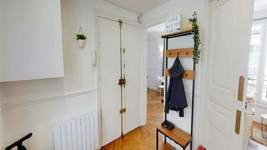 Rooms in Paris 8ème arrondissement - photo 8