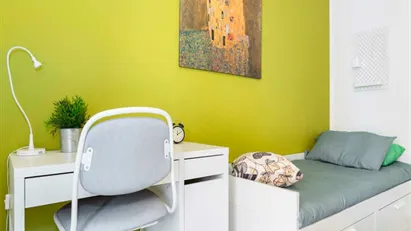 Room for rent in Buccinasco, Lombardia