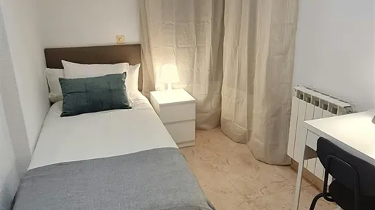 Rooms in Madrid Usera - photo 1
