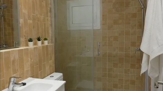 Rooms in Cornellà de Llobregat - photo 9