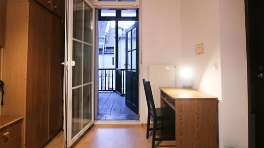 Apartments in Location is not specified - photo 6