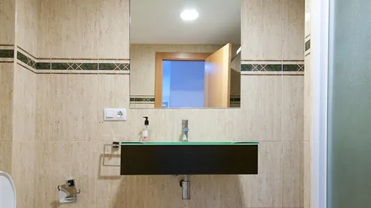 Rooms in Valencia Extramurs - photo 7