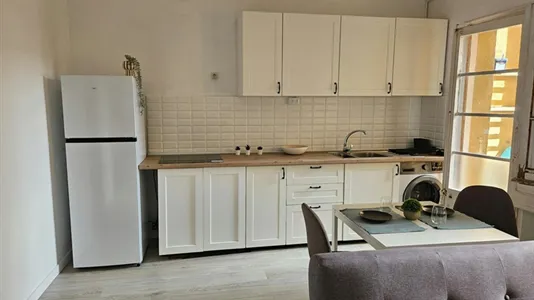 Rooms in Barcelona Ciutat Vella - photo 9