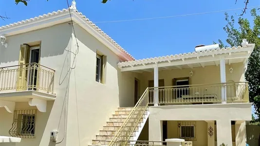 Houses in Pylos-Nestoras - photo 1