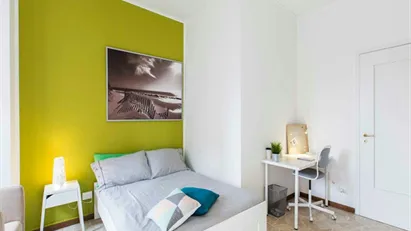 Room for rent in Buccinasco, Lombardia