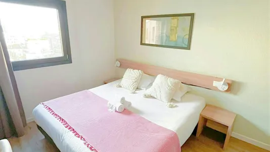 Apartments in Bobigny - photo 2