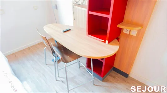 Apartments in Bobigny - photo 6