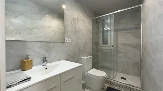 Rooms in Barcelona Eixample - photo 10