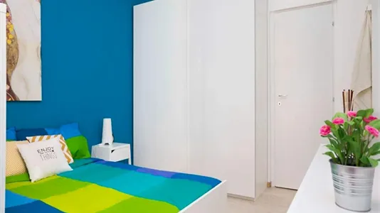 Rooms in Milano Zona 8 - Fiera, Gallaratese, Quarto Oggiaro - photo 7