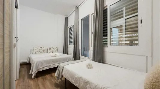 Apartments in Barcelona Ciutat Vella - photo 2