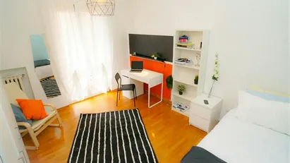 Room for rent in Milano Zona 1 - Centro storico, Milan