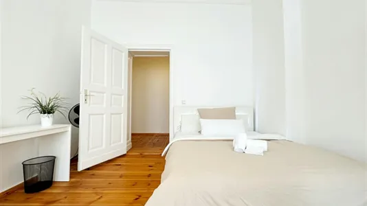 Rooms in Berlin Friedrichshain-Kreuzberg - photo 9