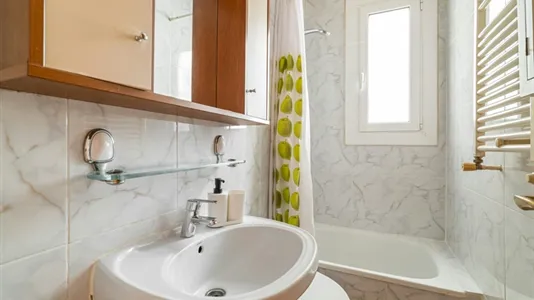 Rooms in Barcelona Eixample - photo 10