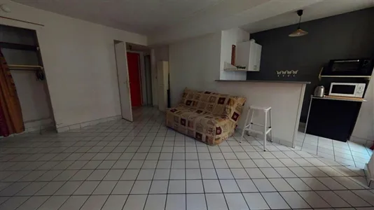 Apartments in Lyon - photo 3