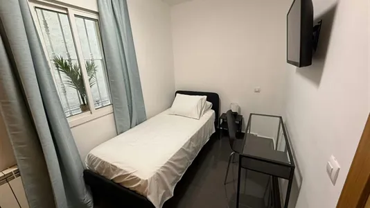 Rooms in Madrid Centro - photo 8