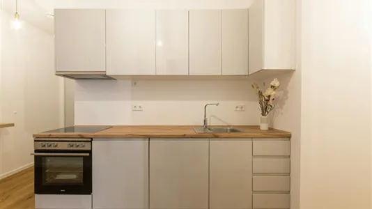 Rooms in Berlin Mitte - photo 9