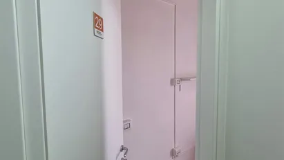 Room for rent in Napoli Municipalità 4, Naples