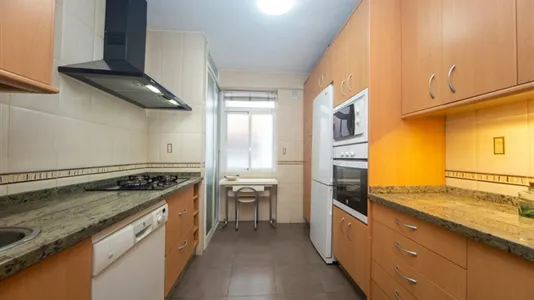 Rooms in Granada - photo 8