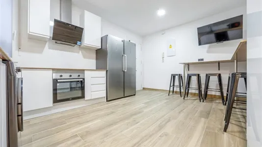 Rooms in Valencia Ciutat Vella - photo 6