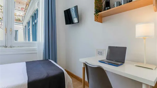 Rooms in Madrid Centro - photo 7