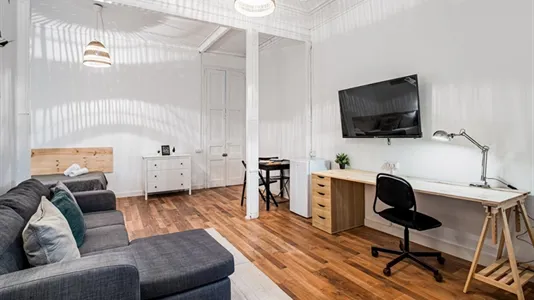 Rooms in Barcelona Ciutat Vella - photo 6