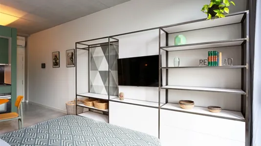 Apartments in Barcelona Eixample - photo 4