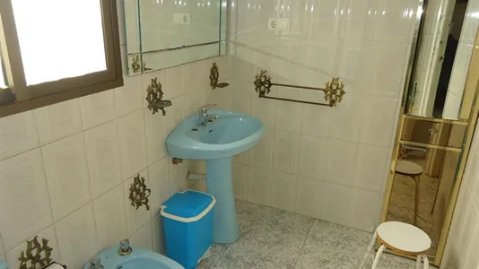 Rooms in Córdoba - photo 10
