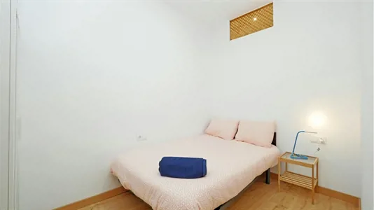 Rooms in Barcelona Ciutat Vella - photo 1