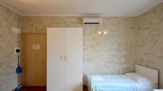 Rooms in Milano Zona 5 - Vigentino, Chiaravalle, Gratosoglio - photo 5