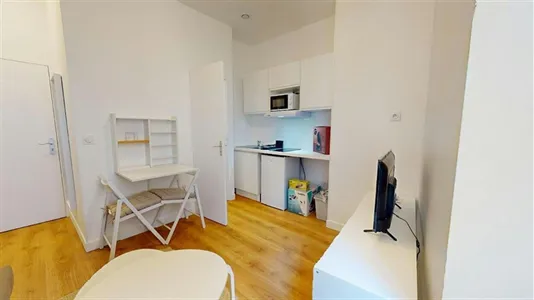 Apartments in Lyon - photo 4