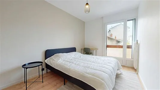 Rooms in Saint-Julien-en-Genevois - photo 2