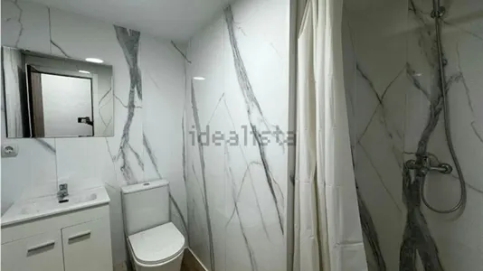 Rooms in Guadalajara - photo 8