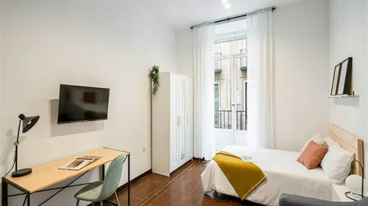 Rooms in Madrid Centro - photo 2