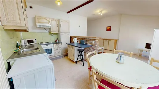 Apartments in Saint-Étienne - photo 9