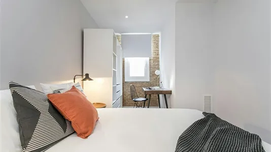 Apartments in Barcelona Ciutat Vella - photo 9