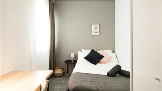 Rooms in Madrid Centro - photo 1