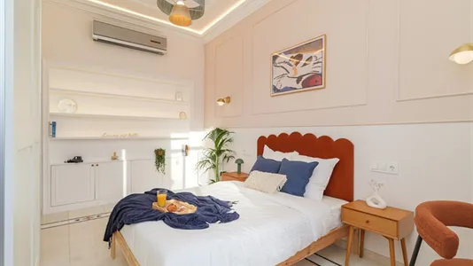 Rooms in Barcelona Eixample - photo 9