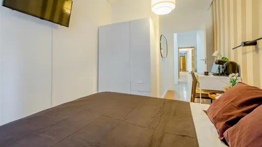 Rooms in Madrid Retiro - photo 5