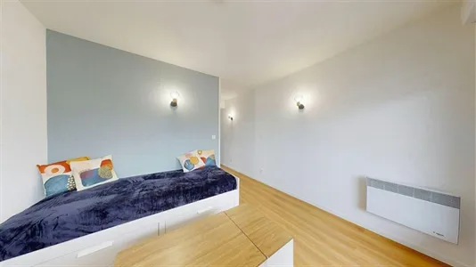 Apartments in Lyon - photo 4