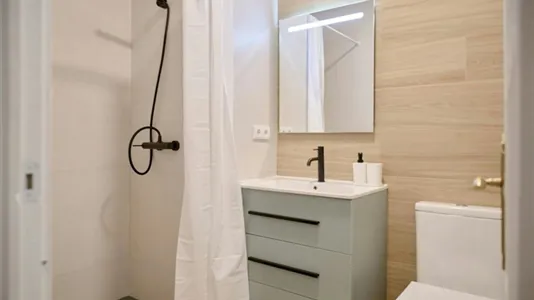 Apartments in Valencia Ciutat Vella - photo 8