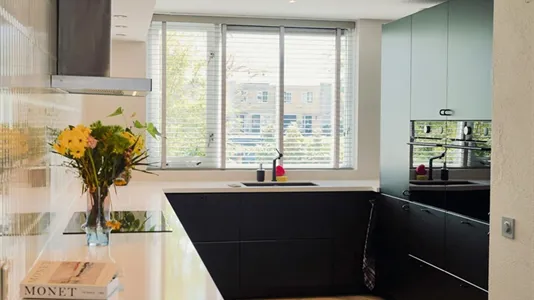 Houses in Almere - photo 4