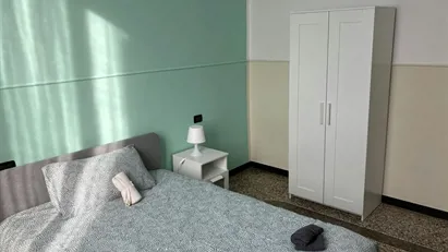 Room for rent in Genoa, Liguria