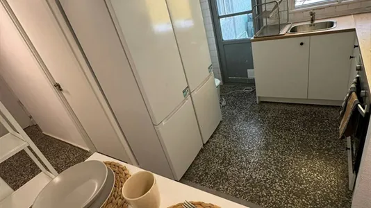 Rooms in Mislata - photo 9