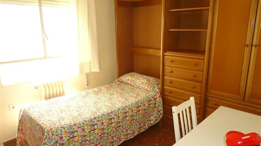 Rooms in Córdoba - photo 1