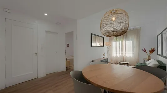 Rooms in Barcelona Eixample - photo 10