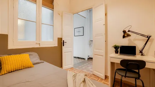 Rooms in Barcelona Eixample - photo 3