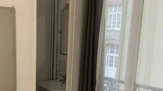Apartments in Paris 17ème arrondissement - photo 4