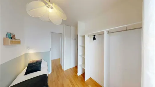 Rooms in Saint-Denis - photo 2