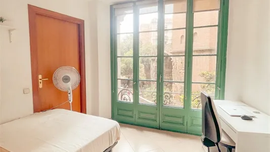 Rooms in Barcelona Ciutat Vella - photo 7